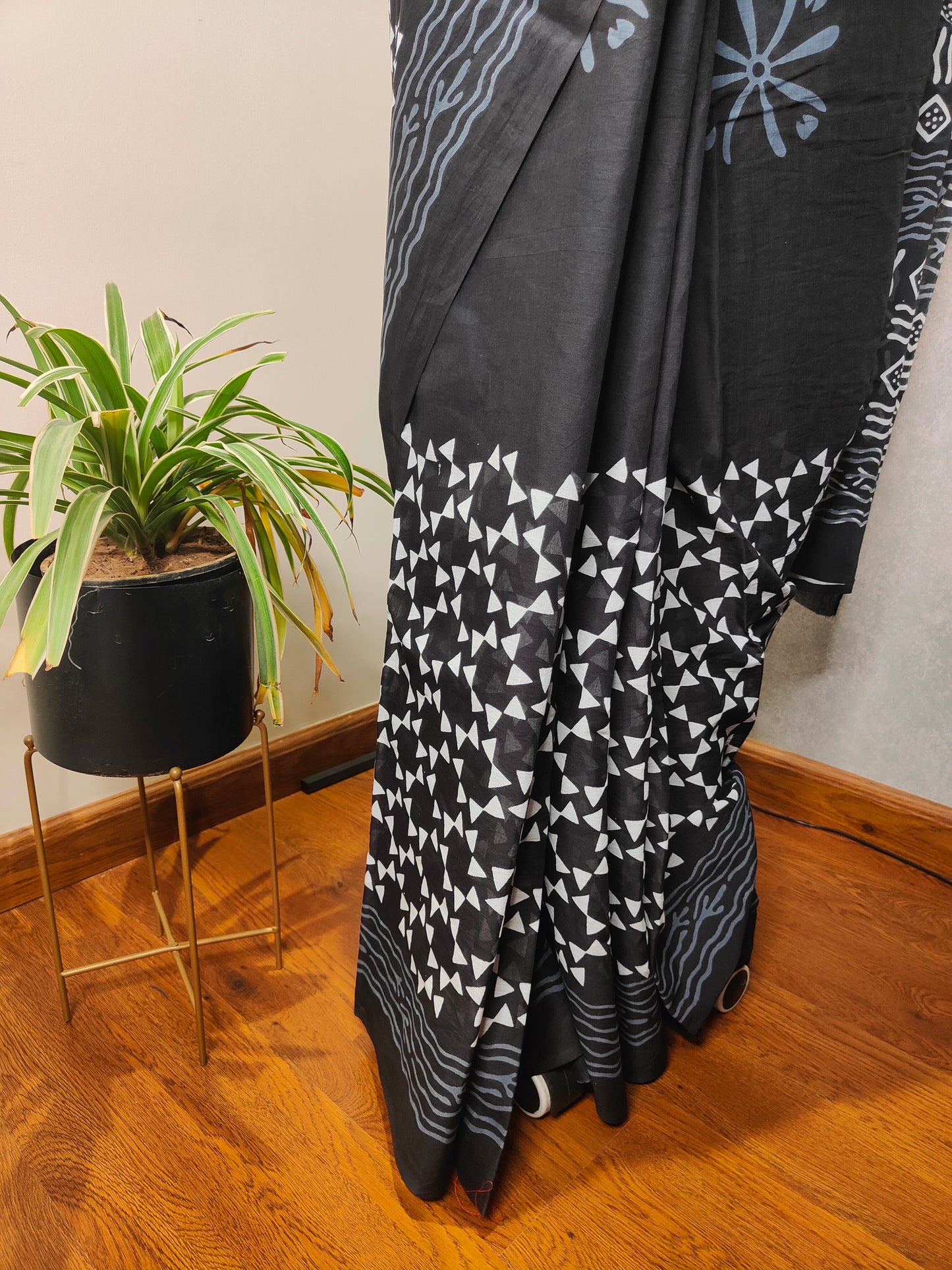 Black Print Saree